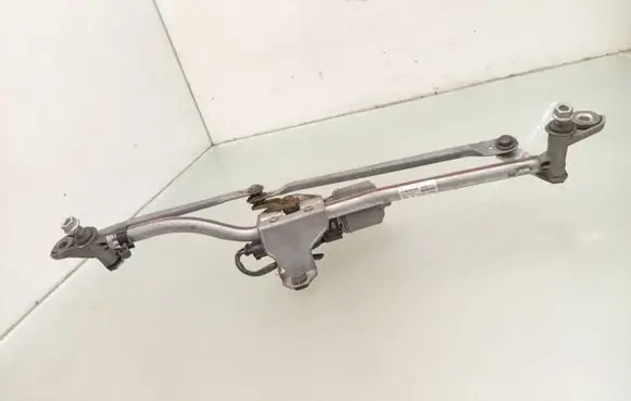 Front wiper linkage and motor