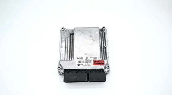 BMW 5 E60 E61 Engine control unit/module 7811151 13617811151 0281015130