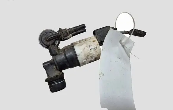 Ford C-MAX II Windscreen/windshield washer pump BK2117K624BA AV6117K624AA