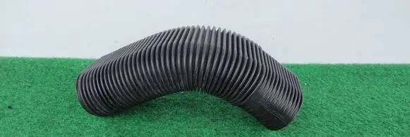 Volkswagen PASSAT B5 Engine coolant pipe/hose 8D0819387