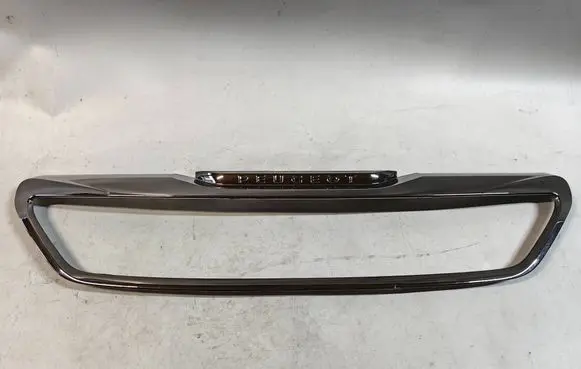 Peugeot 308 Front bumper upper radiator grill AA36127077