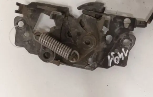 Ford Focus Engine bonnet/hood lock/catch