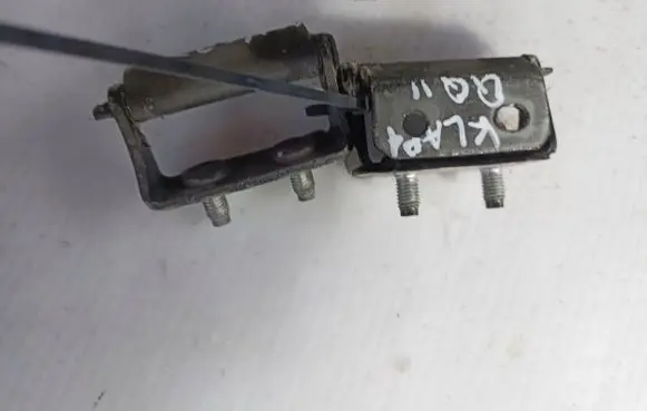 Toyota Avensis T220 Tailgate/trunk/boot hinge 44336