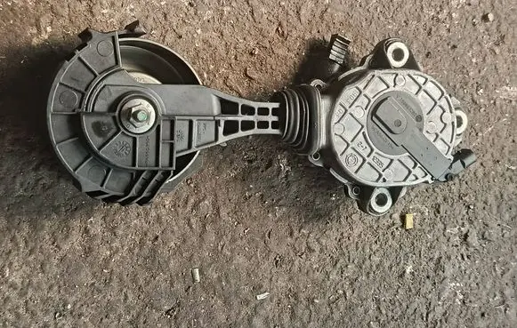 Citroen C4 II Picasso Timing belt tensioner 759883280