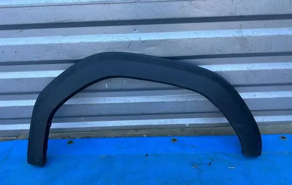 Dacia Duster III Front arch trim 638123372R