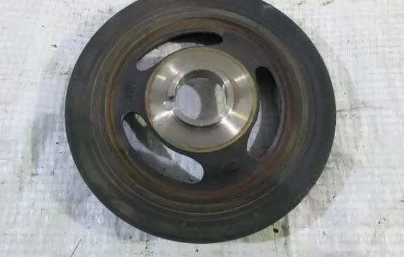Ford C-MAX II Crankshaft pulley 9654961080