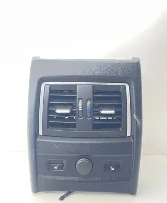 Rear air vent grill