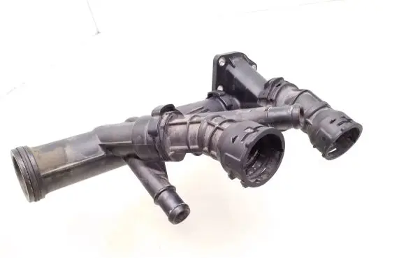 Volkswagen Golf VII Engine coolant pipe/hose 04L121111 04L121026F 04L121071E
