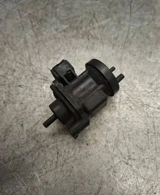 Mercedes-Benz E W211 Turbo solenoid valve 0005450427
