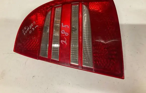 Skoda Superb B5 (3U) Rear/tail lights 3U5945096