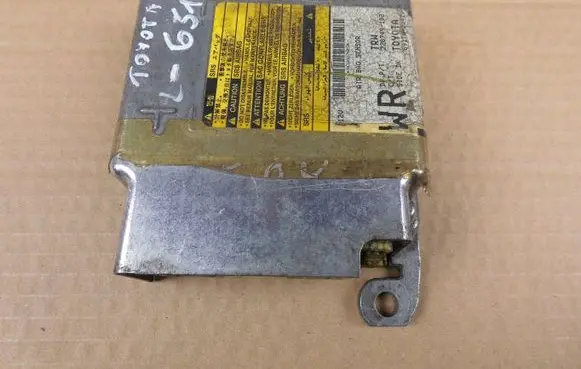 Toyota Yaris Airbag control unit/module 891700D410