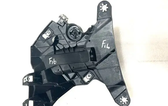 BMW X6 F16 Fender mounting bracket 7294544