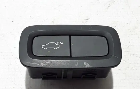 Volvo XC60 Tailgate opening switch 