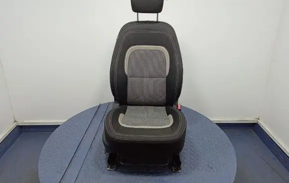 KIA Ceed Front passenger seat 