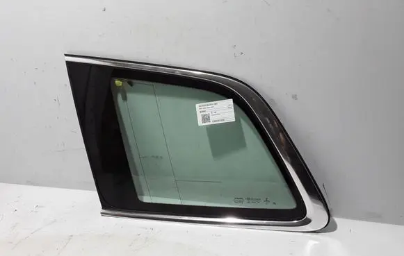 Volvo XC90 Rear side window 32206897