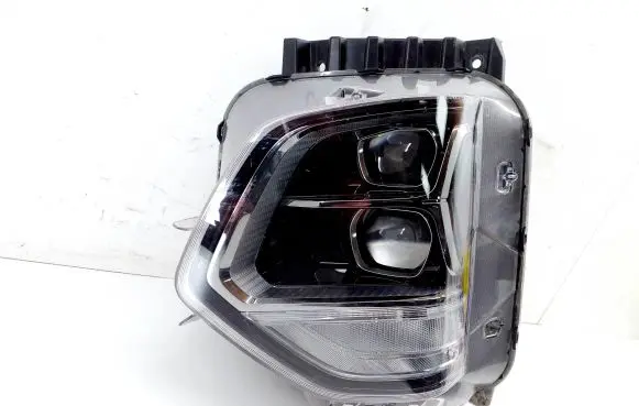 Hyundai Santa Fe Headlight/headlamp 92101S1100 S192121110