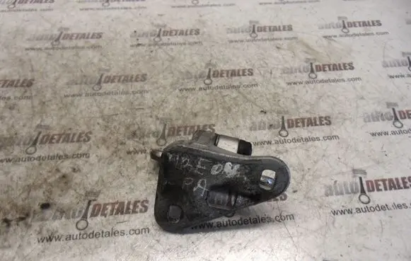 Mercedes-Benz E W211 Front door lower hinge 