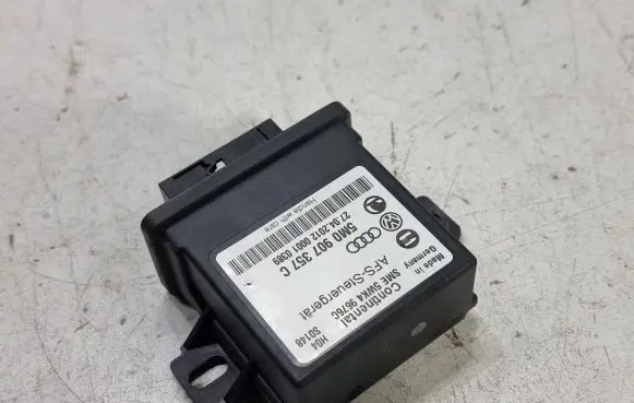 Volkswagen Golf VI Light module LCM 5WK49676C