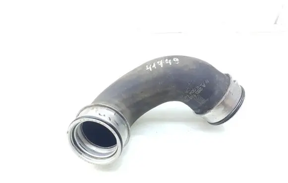 Mercedes-Benz C W203 Intercooler hose/pipe A2035282882