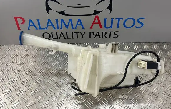 KIA Carens III Windshield washer fluid reservoir/tank 98610-A4000
