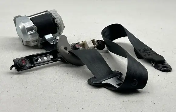 Hyundai i30 Front seatbelt 88810A6000 88820A6000 L3533