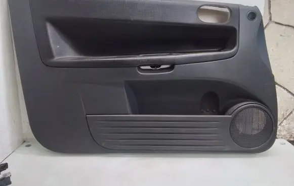 Mitsubishi Colt Front door card panel trim