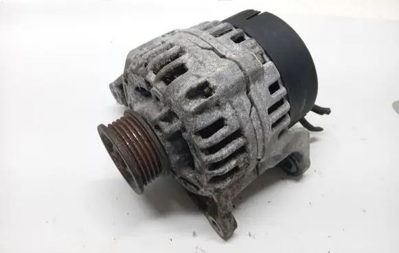 Audi A4 S4 B5 8D Generator/alternator 058903016A