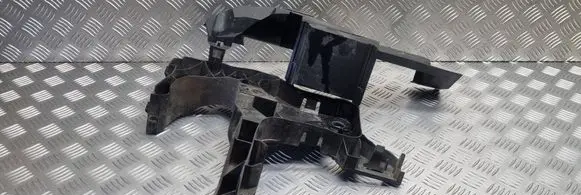 Renault Scenic II - Grand scenic II Radiator support slam panel bracket 8200137496