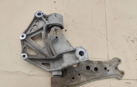 Skoda Fabia Mk1 (6Y) Front lower control arm/wishbone 6q0199293