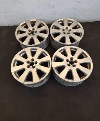 Toyota Avensis T250 R17 alloy rim 426111YY200 42611YY200