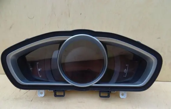 Volvo V40 Speedometer (instrument cluster) 31473473