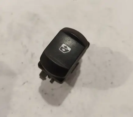 Renault Megane II Electric window control switch 315013A