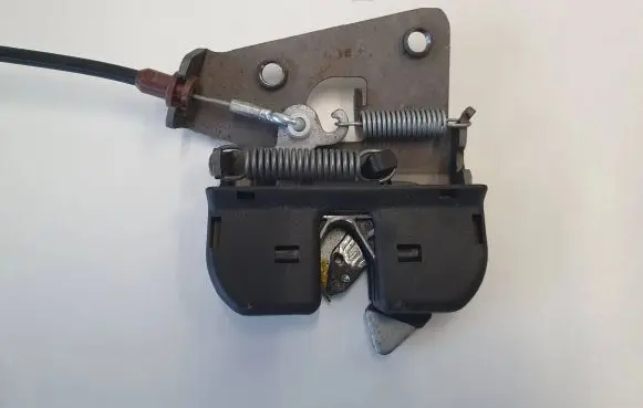 BMW 1 E82 E88 Seat back rest lock catch 52207112864 7112864