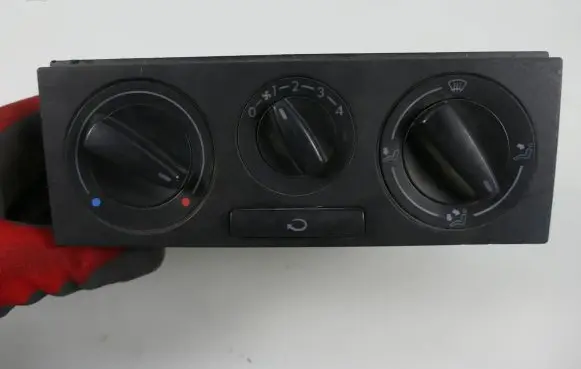 Volkswagen Polo III 6N 6N2 6NF Climate control unit 1J0819945F