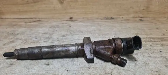 Fuel injector
