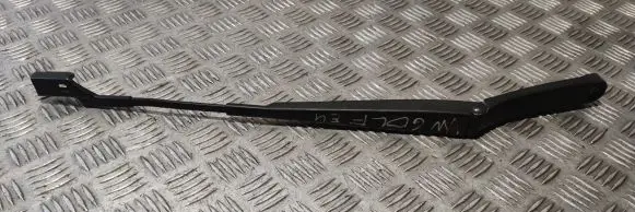Volkswagen Golf V Front wiper blade arm 1Q1955409