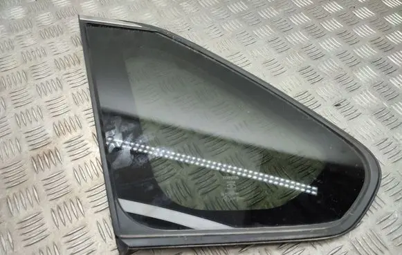Toyota RAV 4 (XA50) Rear side window