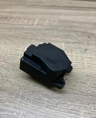 Volvo V50 Air flap motor/actuator 4N5H19E616AB