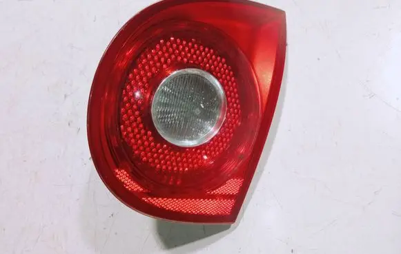 Volkswagen Golf V Tailgate rear/tail lights 028500204A