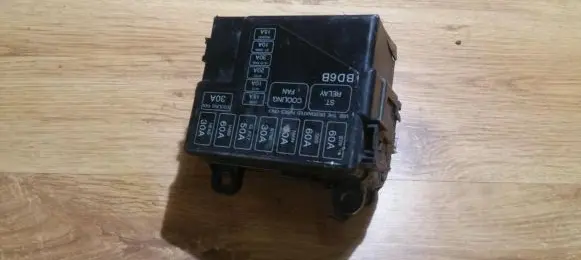 Mazda 323 Fuse box set 72543033 7254-3033