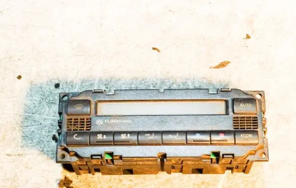 Volkswagen PASSAT B5 Climate control unit 3B1907044H