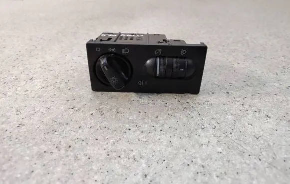Volkswagen Golf III Light switch 1H6941531N22 1H6941531N