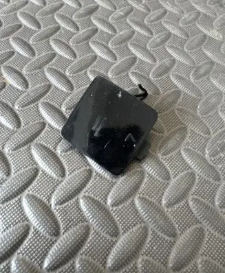 KIA Sorento Front tow hook cap/cover 86588C5010