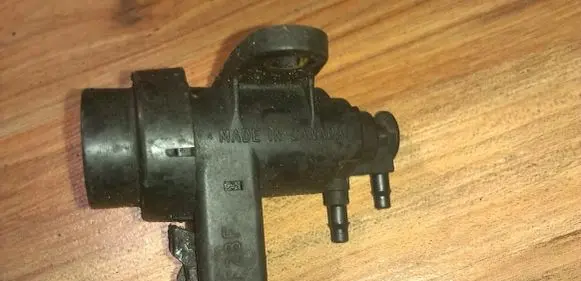 Ford Mondeo MK I Turbo solenoid valve 9J459 3F28F