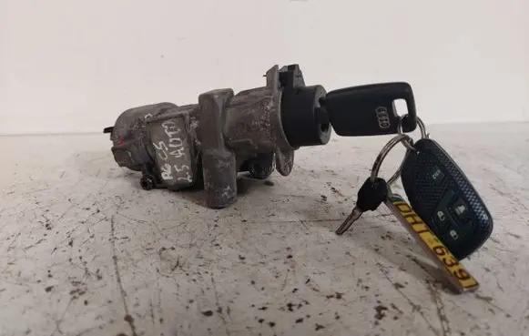 Audi A6 S6 C5 4B Ignition lock 4B0905851B