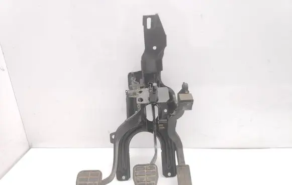 Volkswagen Golf II Pedal assembly 