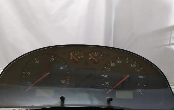 Volkswagen PASSAT B5 Speedometer (instrument cluster) 3B1919860D