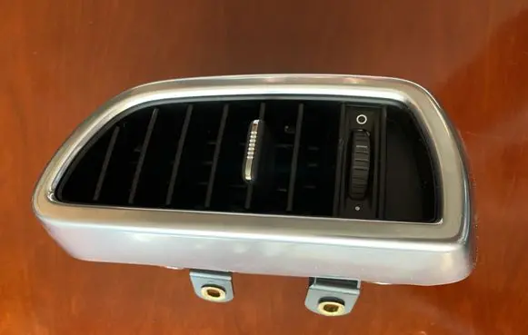 Porsche Cayenne (9PA) Dash center air vent grill 7P5819703D