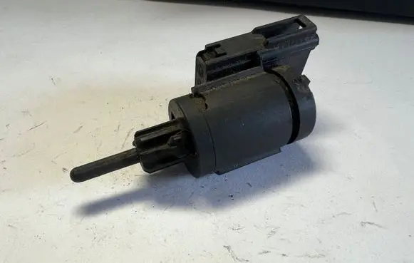 Volkswagen PASSAT B5.5 Brake pedal sensor switch 3B0945511A 19322007 09960