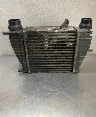 Renault Clio III Intercooler radiator 144618748R